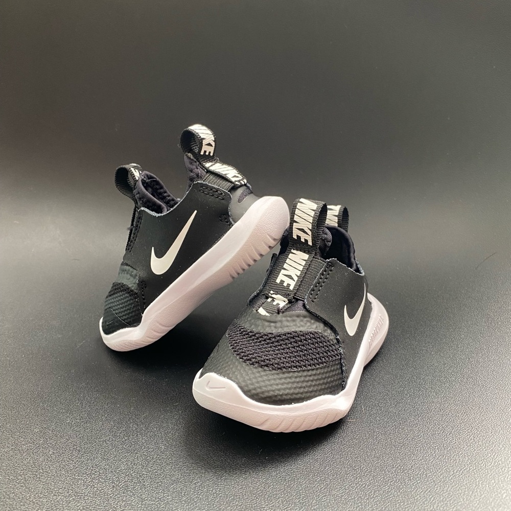 Nike Flexrunner Toddler Sneaker Black 4c